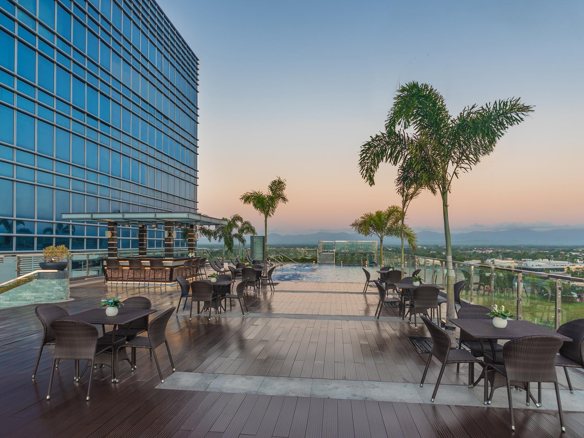 Richmonde Hotel Iloilo Extérieur photo